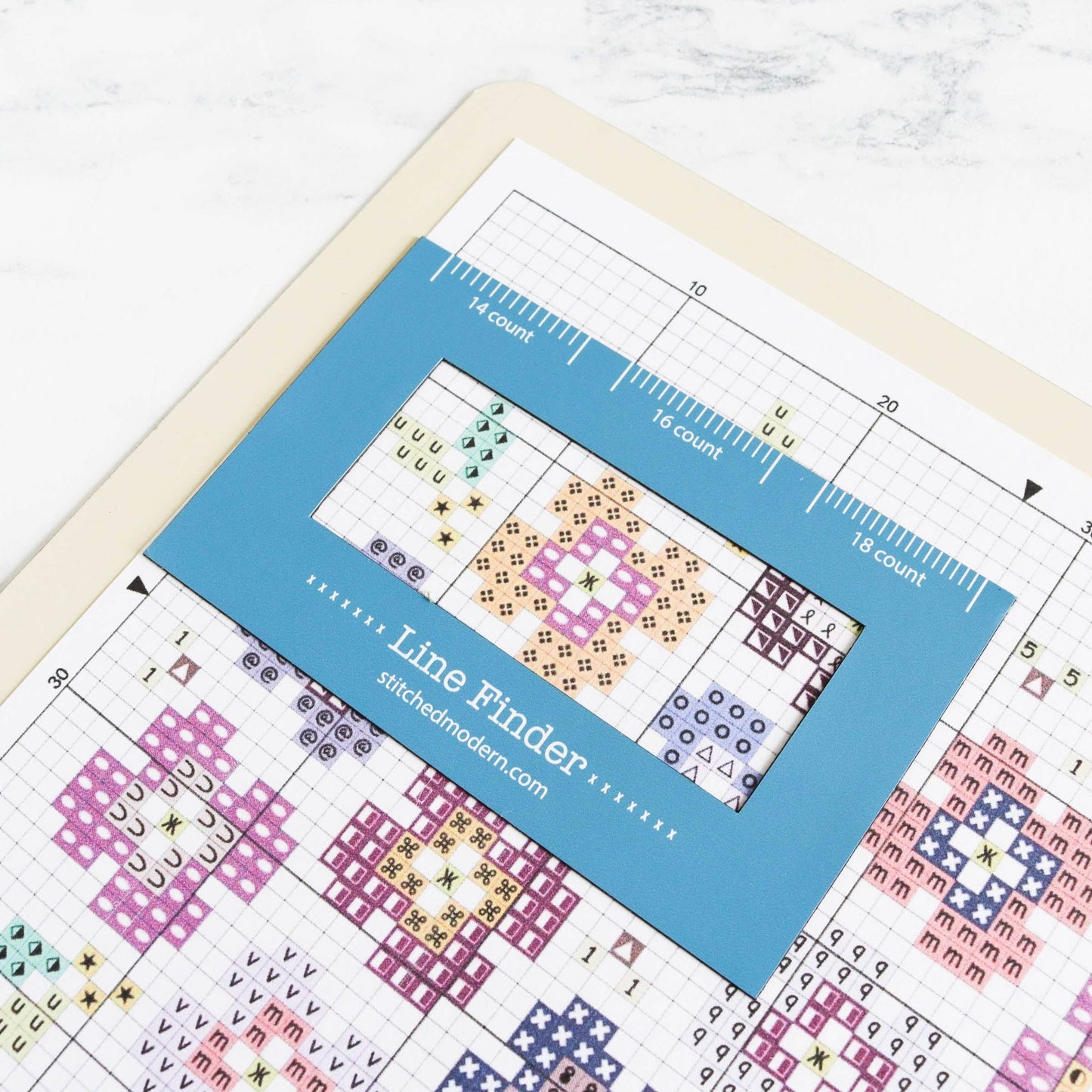 Magnetic Line Finder for Cross Stitch and Knitting Patterns
