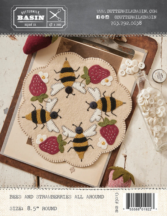 Bees and Strawberries All Around Pattern