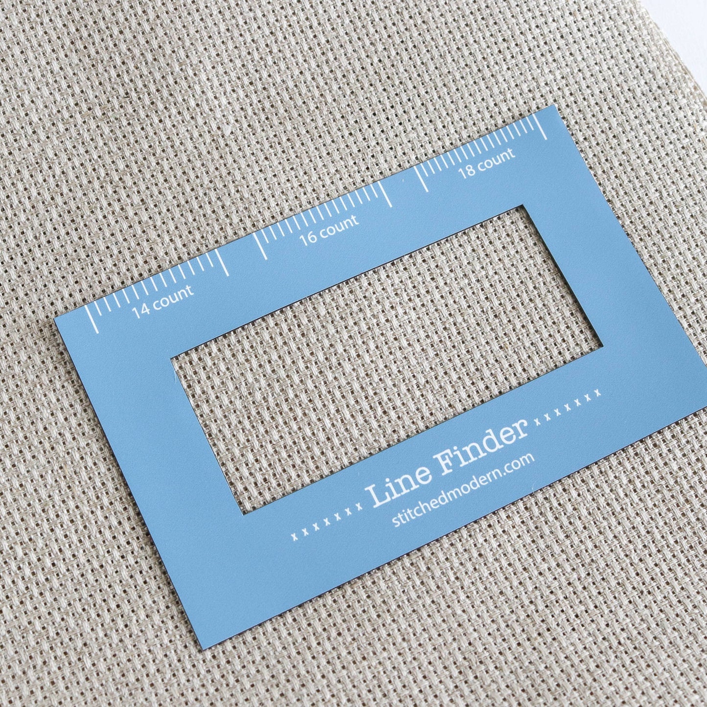 Magnetic Line Finder for Cross Stitch and Knitting Patterns